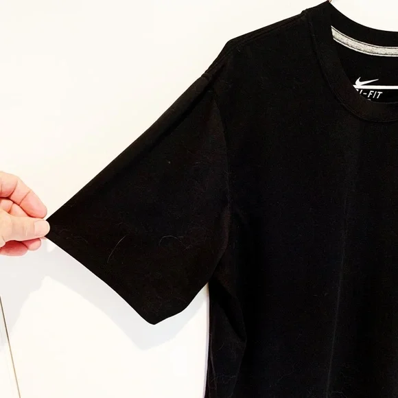 Nike Dri-Fit sports T-shirt.  Size Medium. Black - Picture 2 of 5